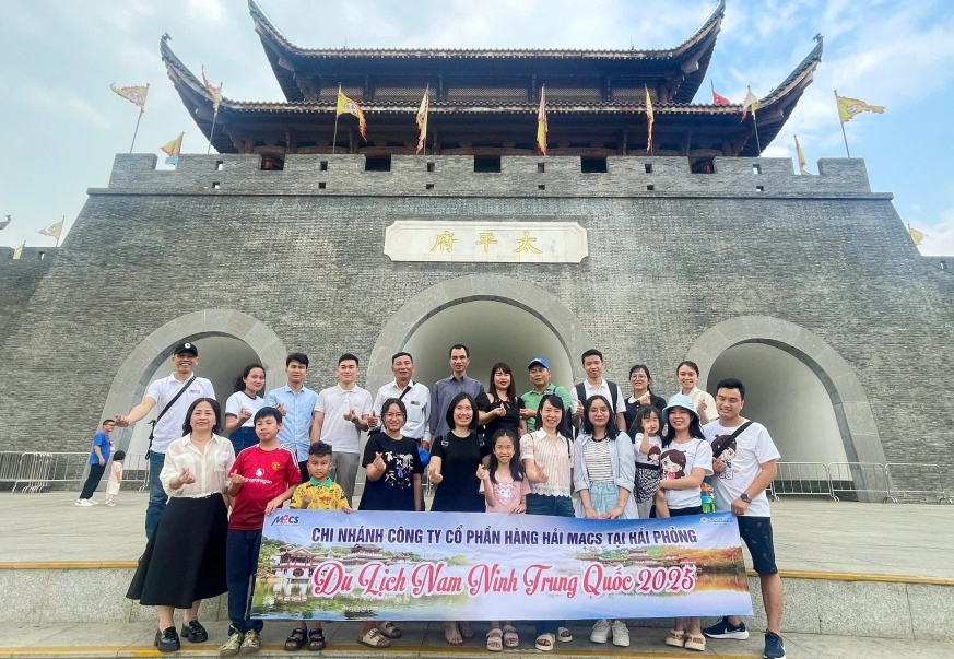 MACS Shipping Corp - North Branch organizes a company trip to Nanning, China for MACS staffs