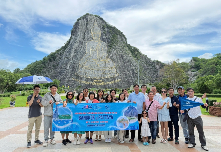 MACS Shipping Corp organizes a company trip to Thailand for MACS staffs